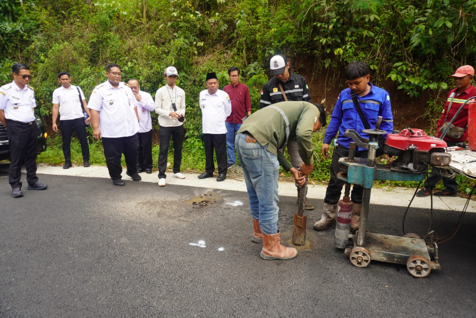 Wakil Bupati Jombang Tinjau Proyek Strategis Pembangunan Infrastruktur untuk Peningkatan Ekonomi
