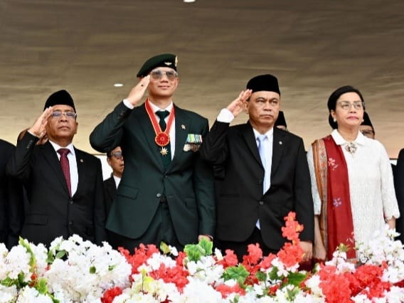 Bersama Presiden Jokowi dan Menteri Kabinet Indonesia Maju, Menteri AHY Hadiri Upacara Peringatan HUT TNI Ke-7