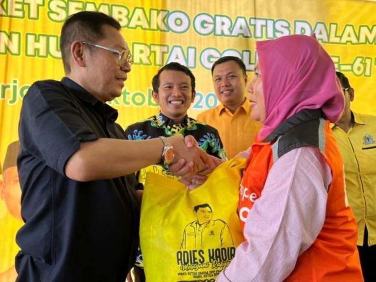 Warga Sidoarjo Haru, Sampaikan Dukungan Tulus Agar Adies Kadir Tak Mundur dari DPR RI