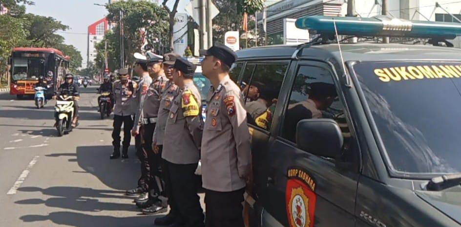 Patroli Presisi Polsek Sukomanunggal Antisipasi Potensi Kejahatan dan Kerusuhan