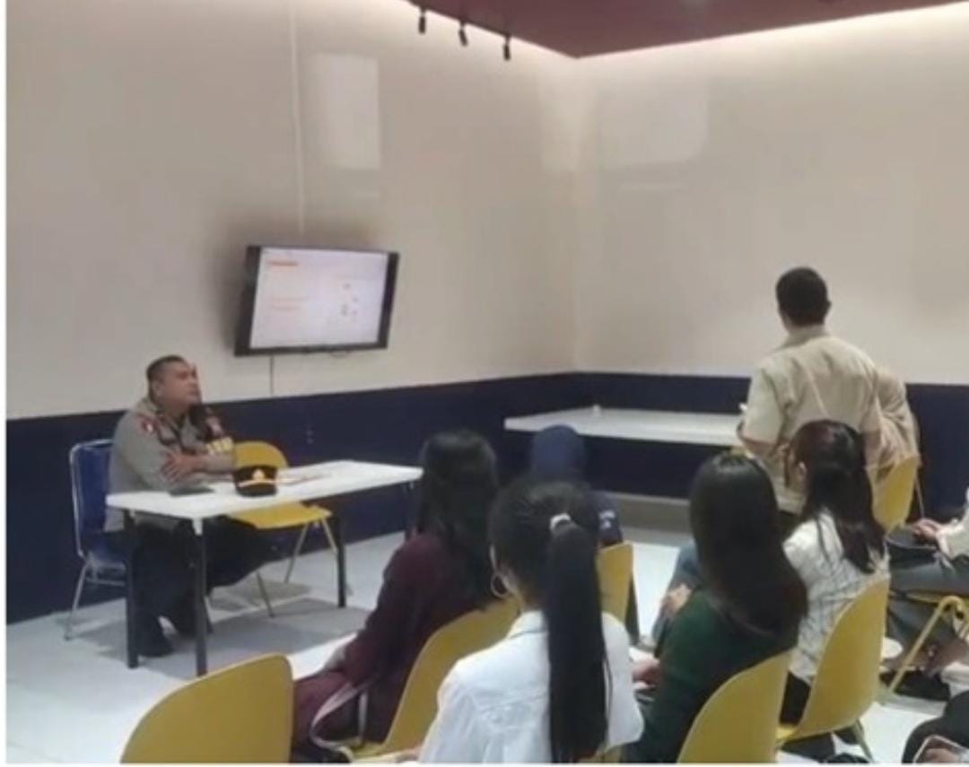 Permudah Layanan Publik, Polres Bojonegoro Kenalkan Aplikasi Laporan Kehilangan Online di Unigoro