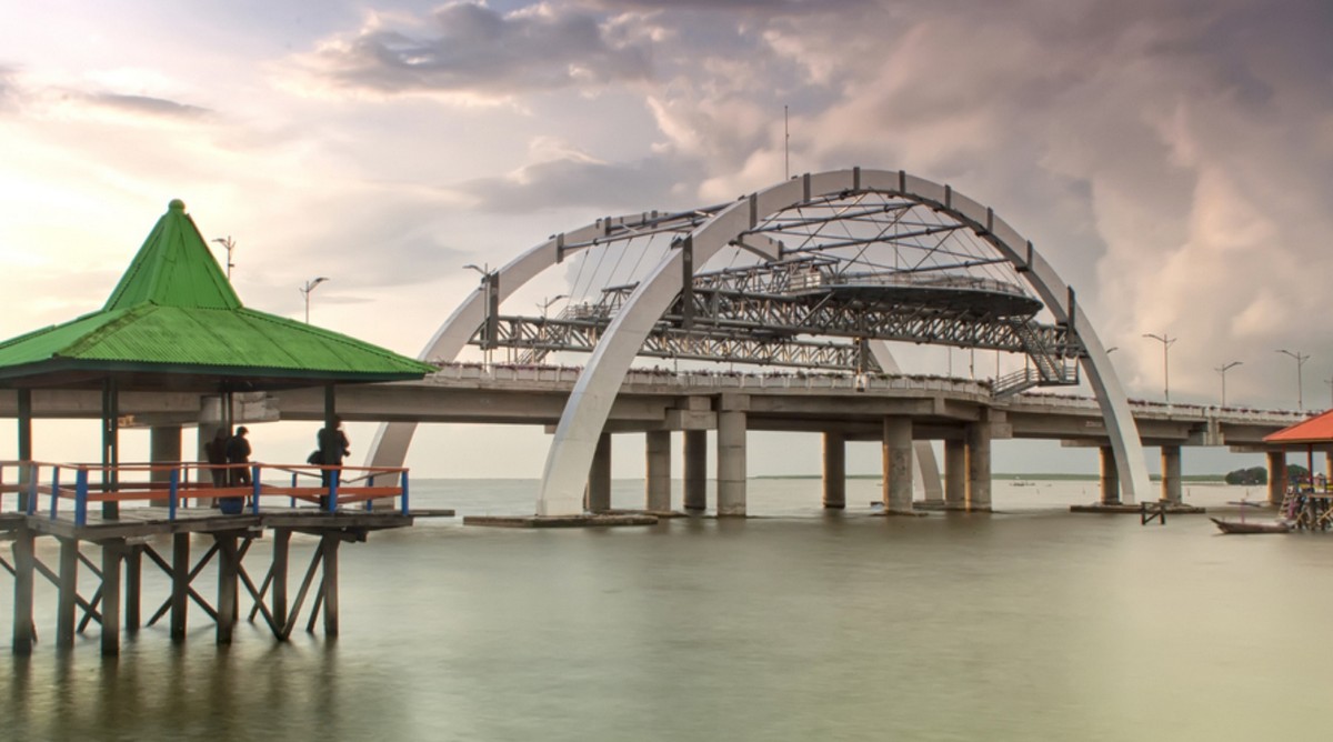 Jembatan Suroboyo, Destinasi Wisata Malam yang Menawan di Surabaya