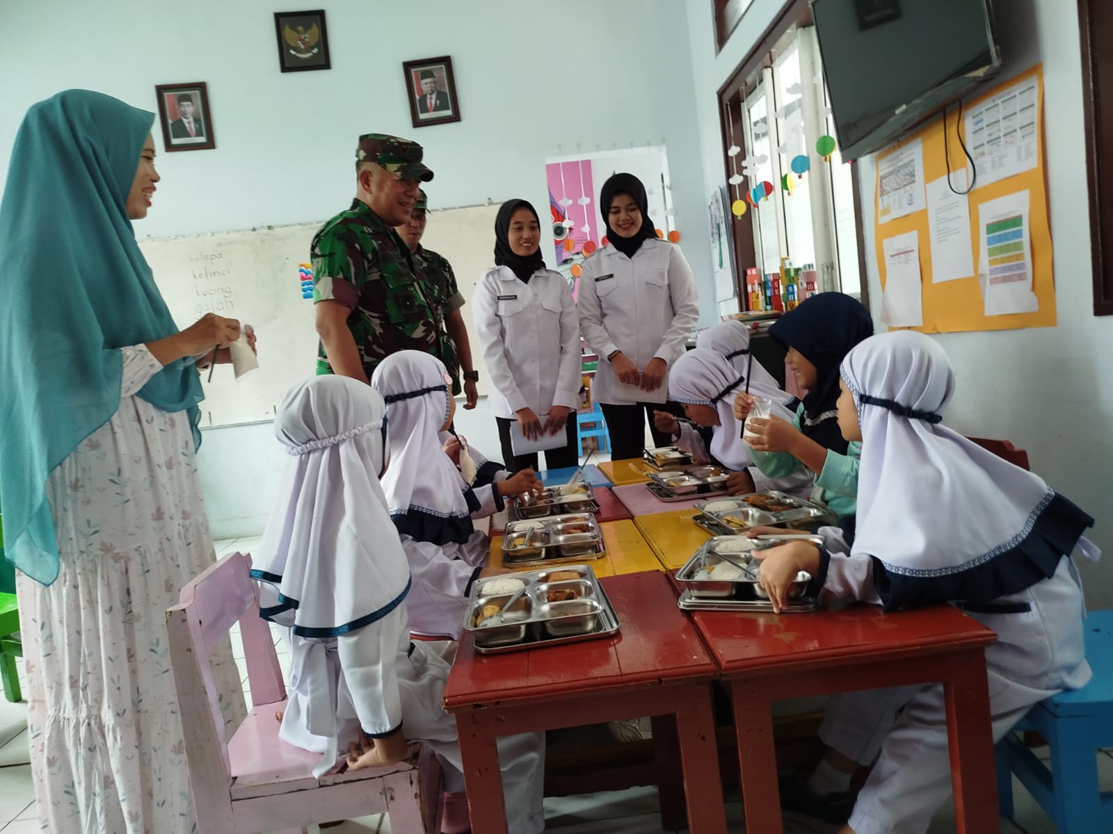 Kodam V/Brawijaya Uji Coba Kesiapan Program Makan Bergizi Gratis untuk Anak Jember