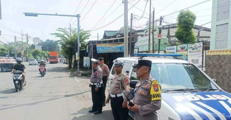 Polsek Karangpilang Gelar Patroli Presisi, Perkuat Keamanan Wilayah