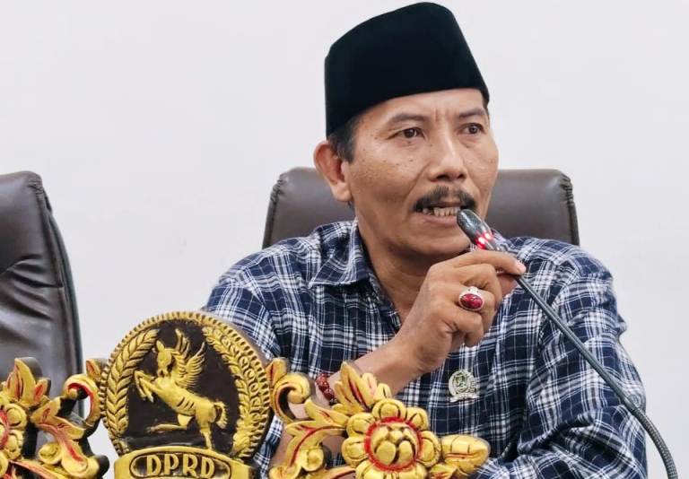 Anggota Komisi II DPRD Sumenep Komitmen Kawal Air Bersih Desa Karang Anyar Pinggir Papas