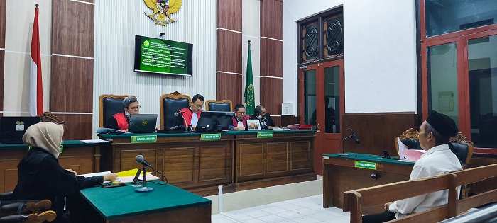 Tergiur Untung, Selundupkan Burung Dilindungi Lewat Truk Fuso