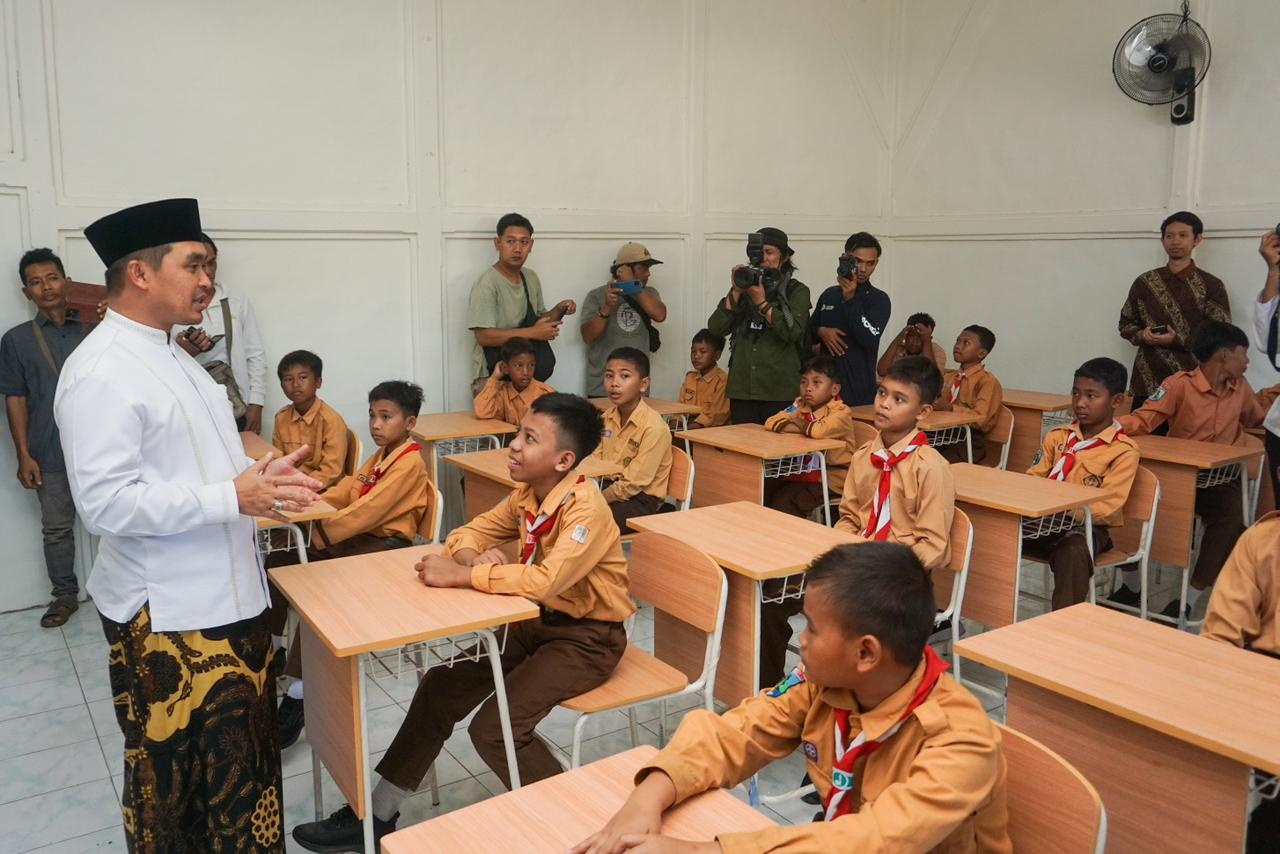 Wali Kota Mas Adi Resmikan MPLS Sekolah Rakyat, Berharap Jadi Solusi Putus Rantai Kemiskinan