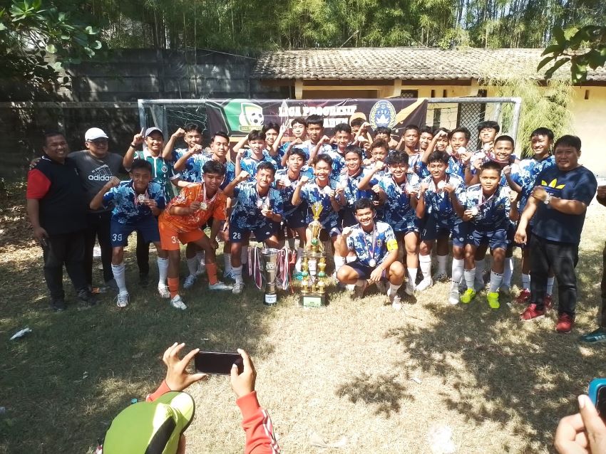 Rheza Mahasiswa Juara Liga Progresif KU-15, Jawaban Tidak Jelasnya Askot PSSI Surabaya Menggelar Kompetisi