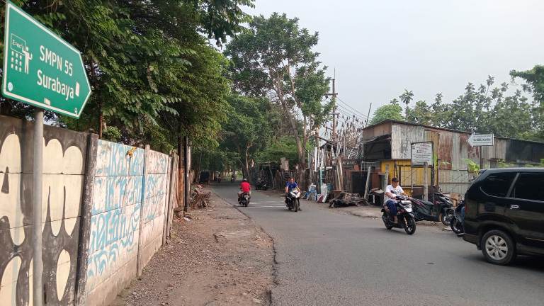 Resah Truk Besar dan Motor Ngebut, Warga Pagesangan Minta Rambu hingga Garis Kejut Demi Keselamatan