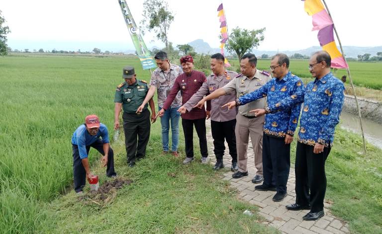 Kantah ATR/BPN Tulungagung Gelar Gemapatas di Desa Gesikan Pakel
