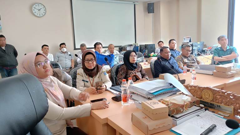 Komisi B DPRD Surabaya Soroti Penarikan Pajak Reklame Empat Sisi Resplang SPBU yang Dianggap Tak Masuk Akal