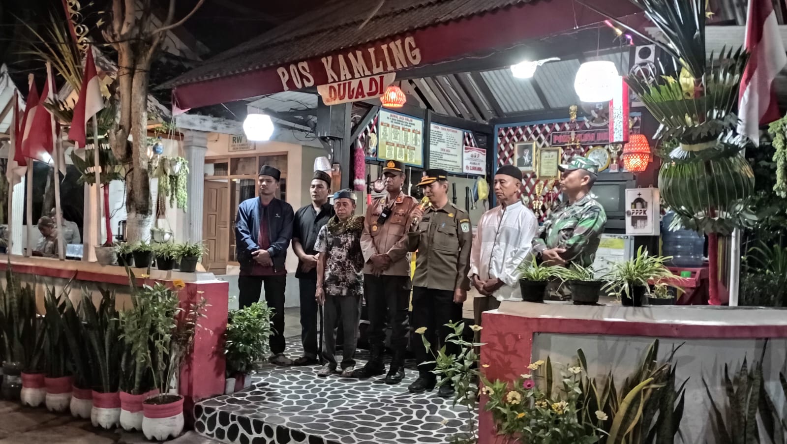 Polres Lumajang Laksanakan Penjurian Lomba Siskamling Merah Putih Terpadu Jogo Lumajang di Senduro