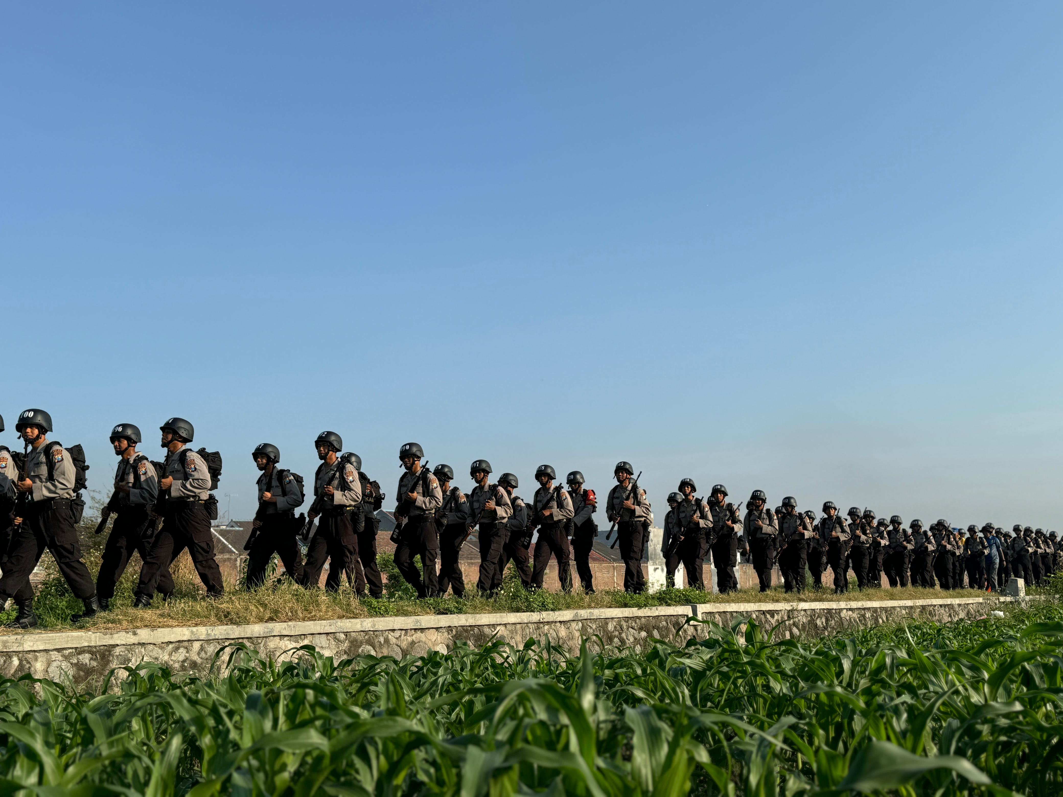 Mengintip Proses Ekspedisi Darat Siswa Bintara SPN Polda Jatim Sejauh 15 Kilometer