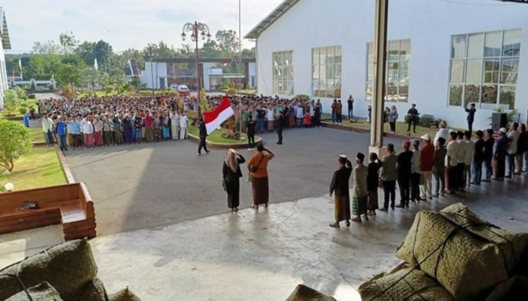 Peringati HUT Ke-80 Kemerdekaan RI, Pamekasan Gelar Upacara Renungan Suci