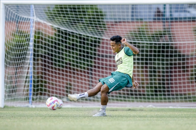 Sibuk di Timnas U-20, Toni Firmansyah Bertekad Ingin Kejar Ketertinggalan di Persebaya