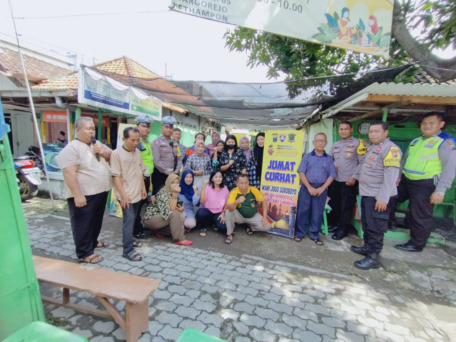 Jumat Curhat Polsek Wonocolo, Warga Antusias Sampaikan Curhatan Harkamtibmas