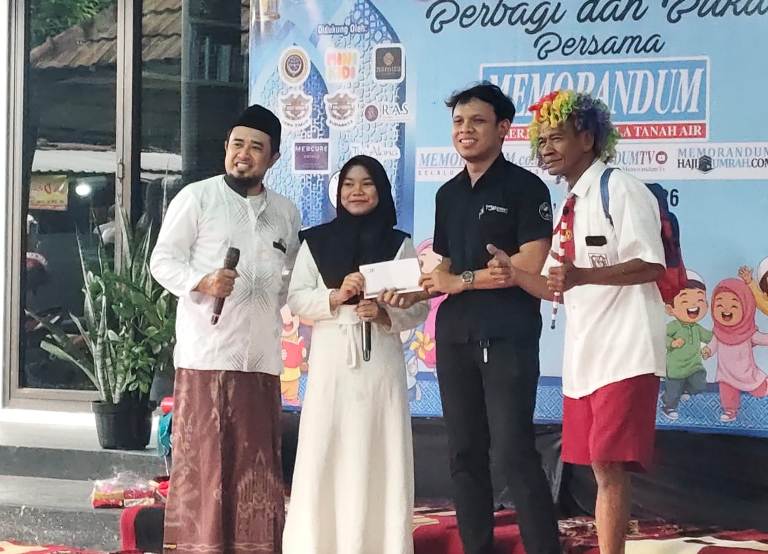 Anak Yatim Semringah Ikuti Kuis Islami dalam Acara Ramadan Ceria SKH Memorandum