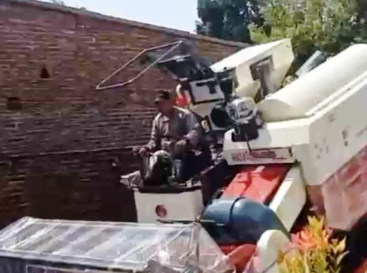 Bantuan Combine Harvester Diduga Dijual Kades, Petani Sumbersari Jombang Gigit Jari