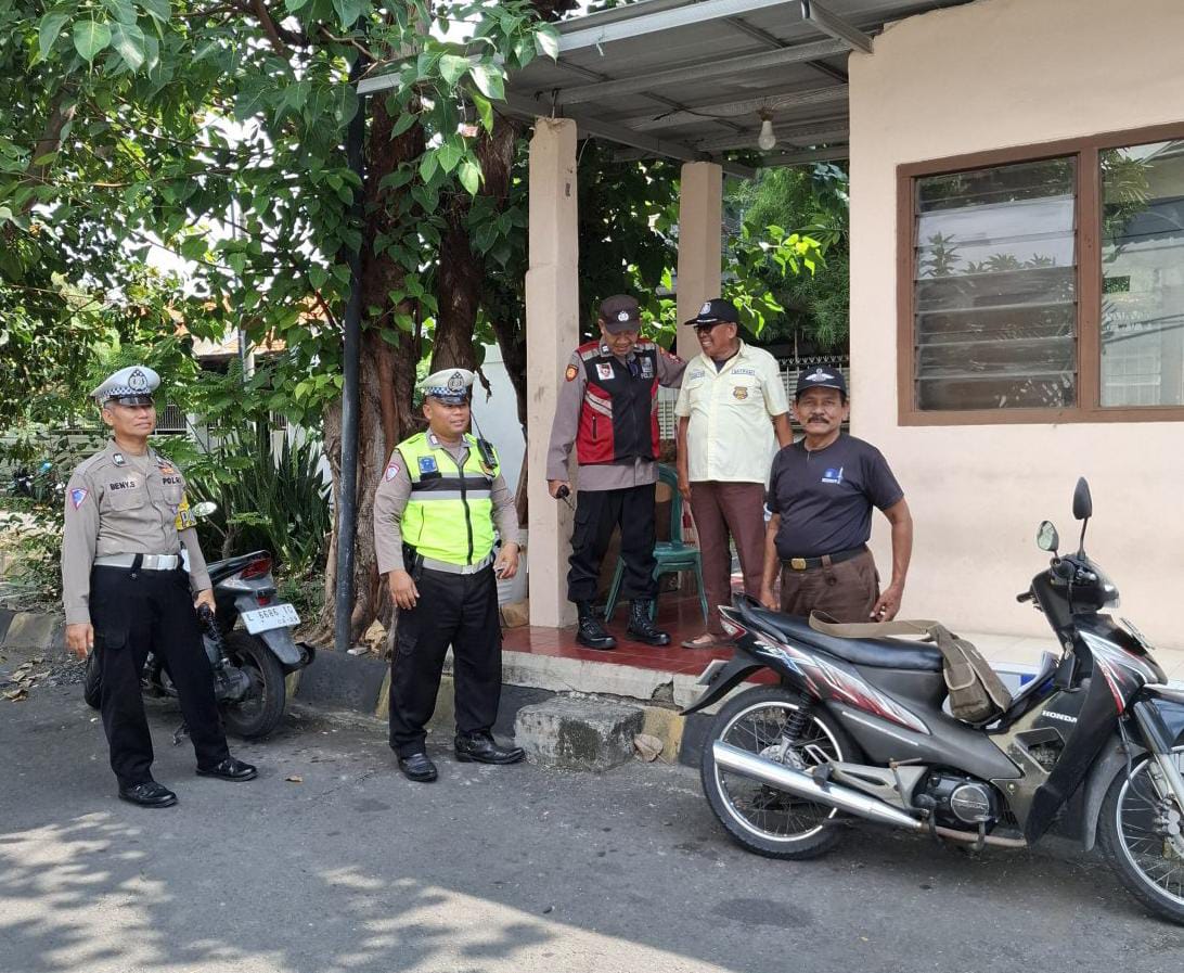 Antisipasi Kejahatan, Polsek Rungkut Patroli Dialogis di Permukiman