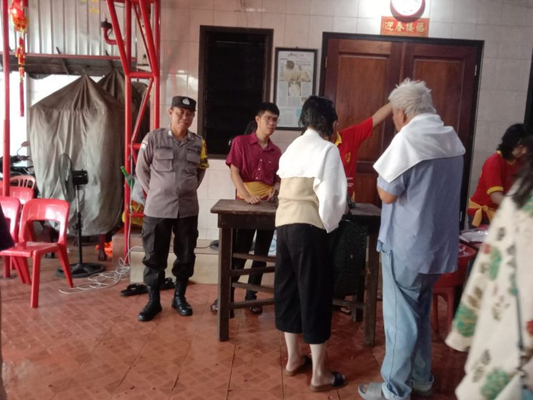 Pengamanan Cap Go Meh di Vihara Dhammadipa Surabaya Berjalan Aman