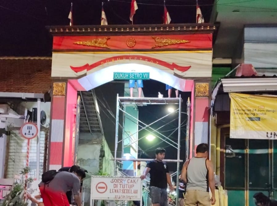 Sambut Bulan Kemerdekaan, Warga RT 7 Dukuh Setro Gotong Royong Hias Kampung