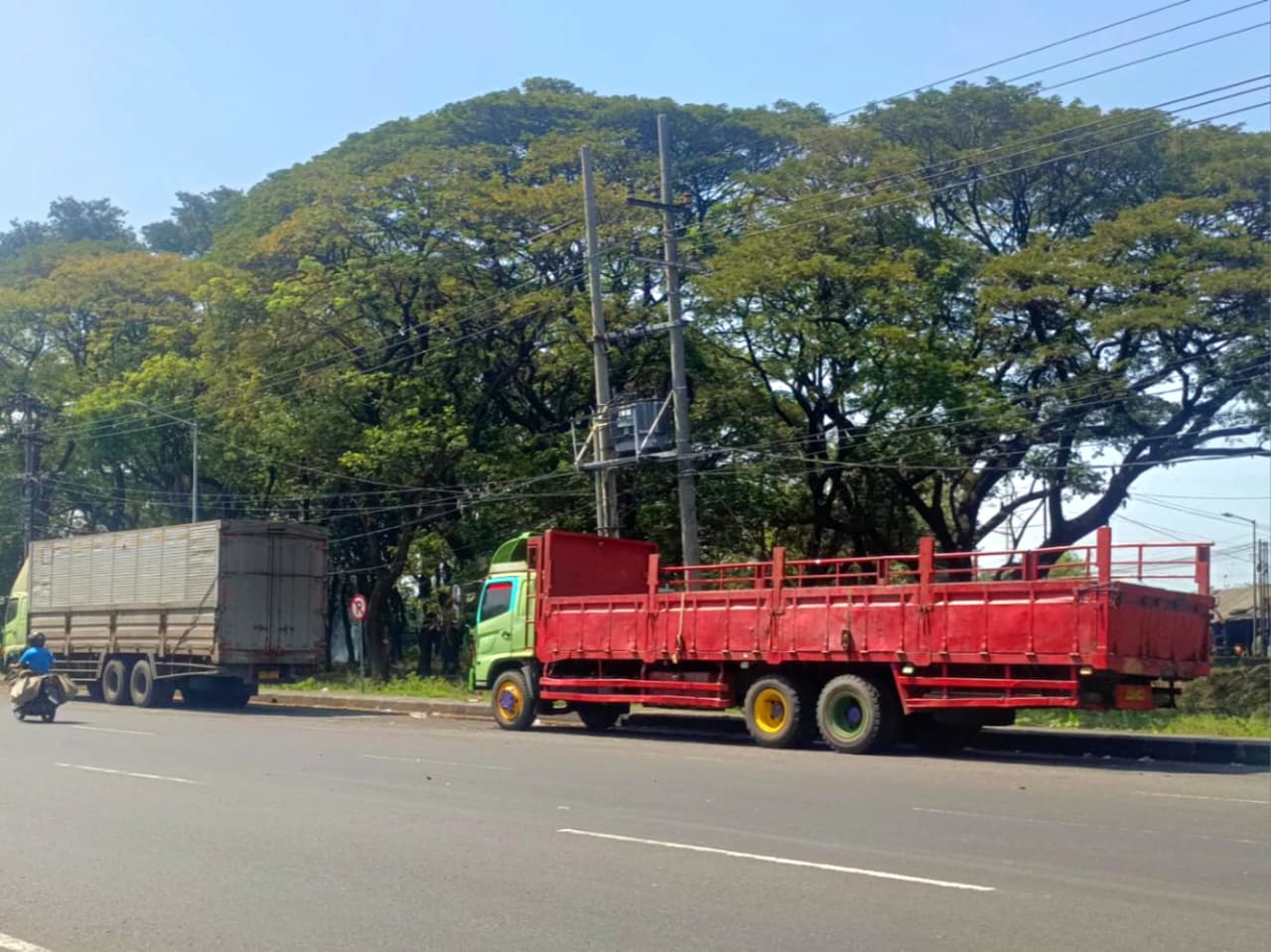 Area Bundaran Apollo Gempol Jadi Lahan Parkir