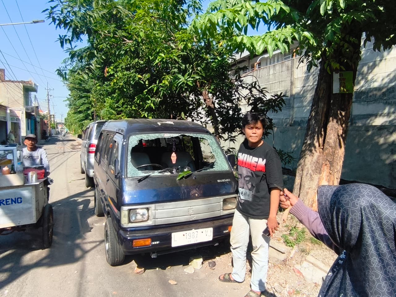 Aksi Anarkis Oknum Perguruan Silat di Kalijudan, Mobil Warga Rusak Parah Dilempar Batu