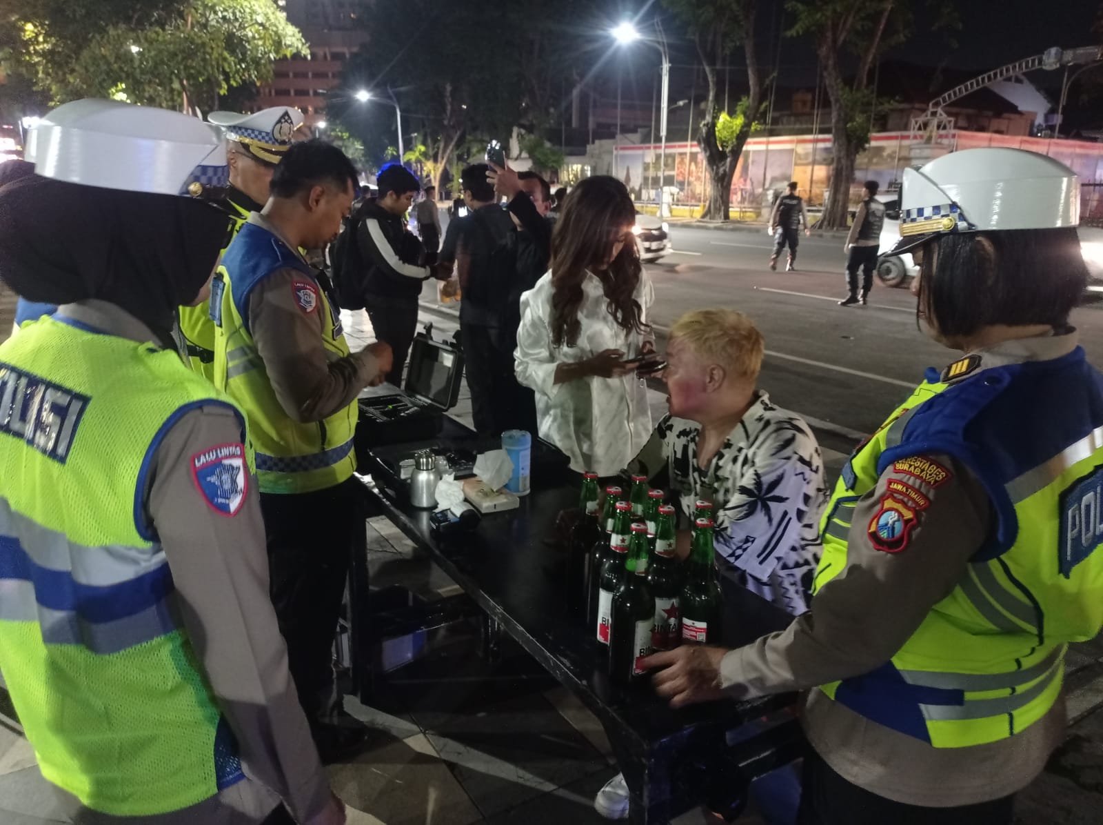 Satlantas Polrestabes Surabaya Gelar Operasi di Malam Halloween, Sasar Pemabuk di Jalanan