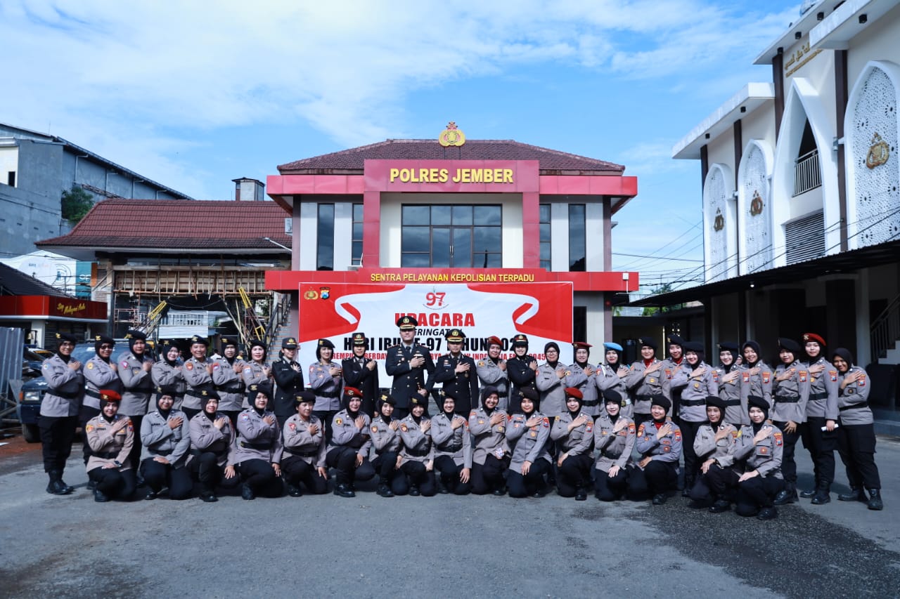 Kapolres Jember Apresiasi Polwan, Upacara Hari Ibu Ke-97 Simbol Ketangguhan dan Dedikasi Perempuan Polri
