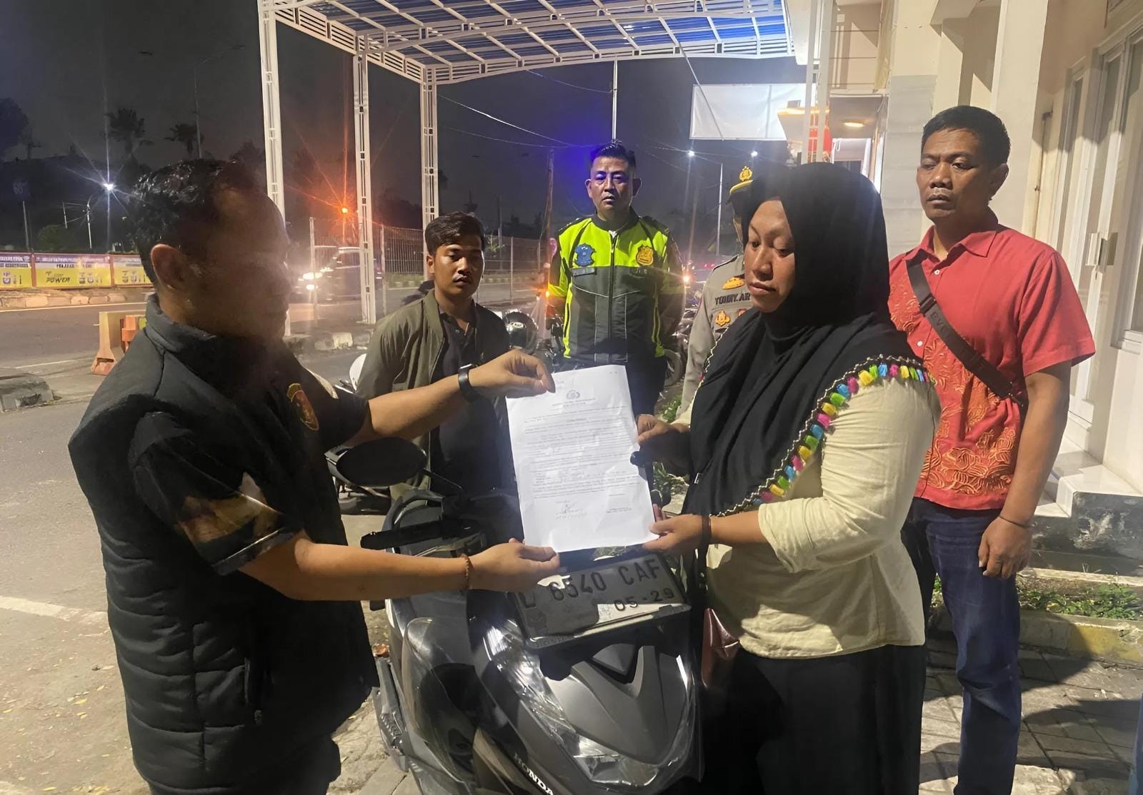 Panik Lihat Razia, Maling Buang Motor Hasil Curian di Pospam Suramadu Sisi Surabaya