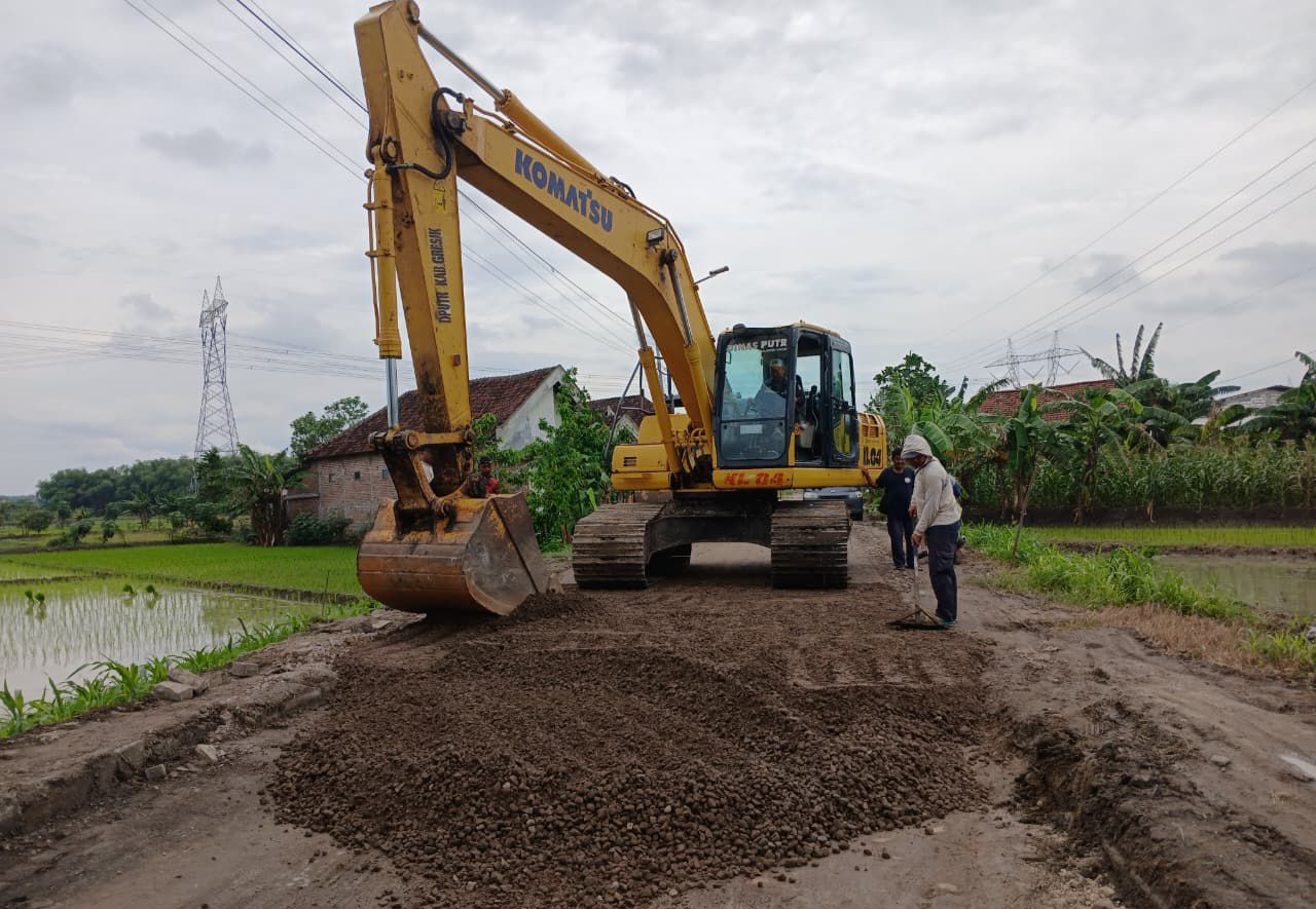 Dinas PUTR Gresik Perbaiki JPD yang Bertahun-tahun Alami Rusak 