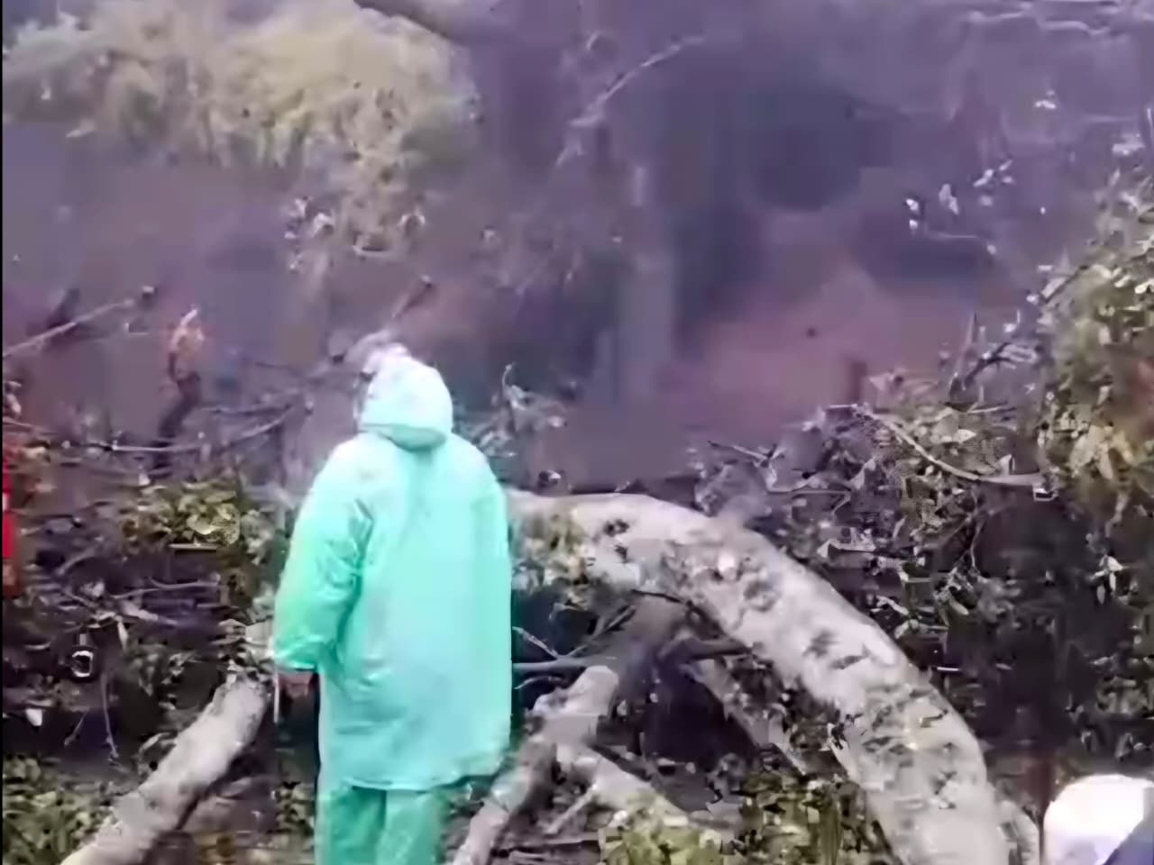 Longsor di Jalur Bromo, 7 Motor Pengunjung Tertimbun