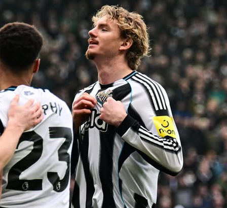 Newcastle Berjuang Habis-Habisan, Howe Murka Penalti Jelas Tak Diberikan