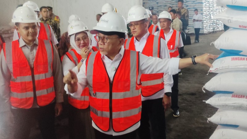 Harga Turun 20 Persen Menko Pangan Cek Stok Pupuk Subsidi di Jombang