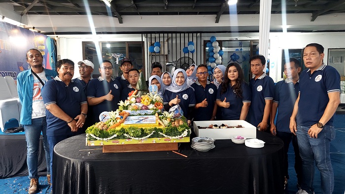 Tumpeng dari Gubernur Khofifah untuk HUT Ke-7 Memorandum.co.id