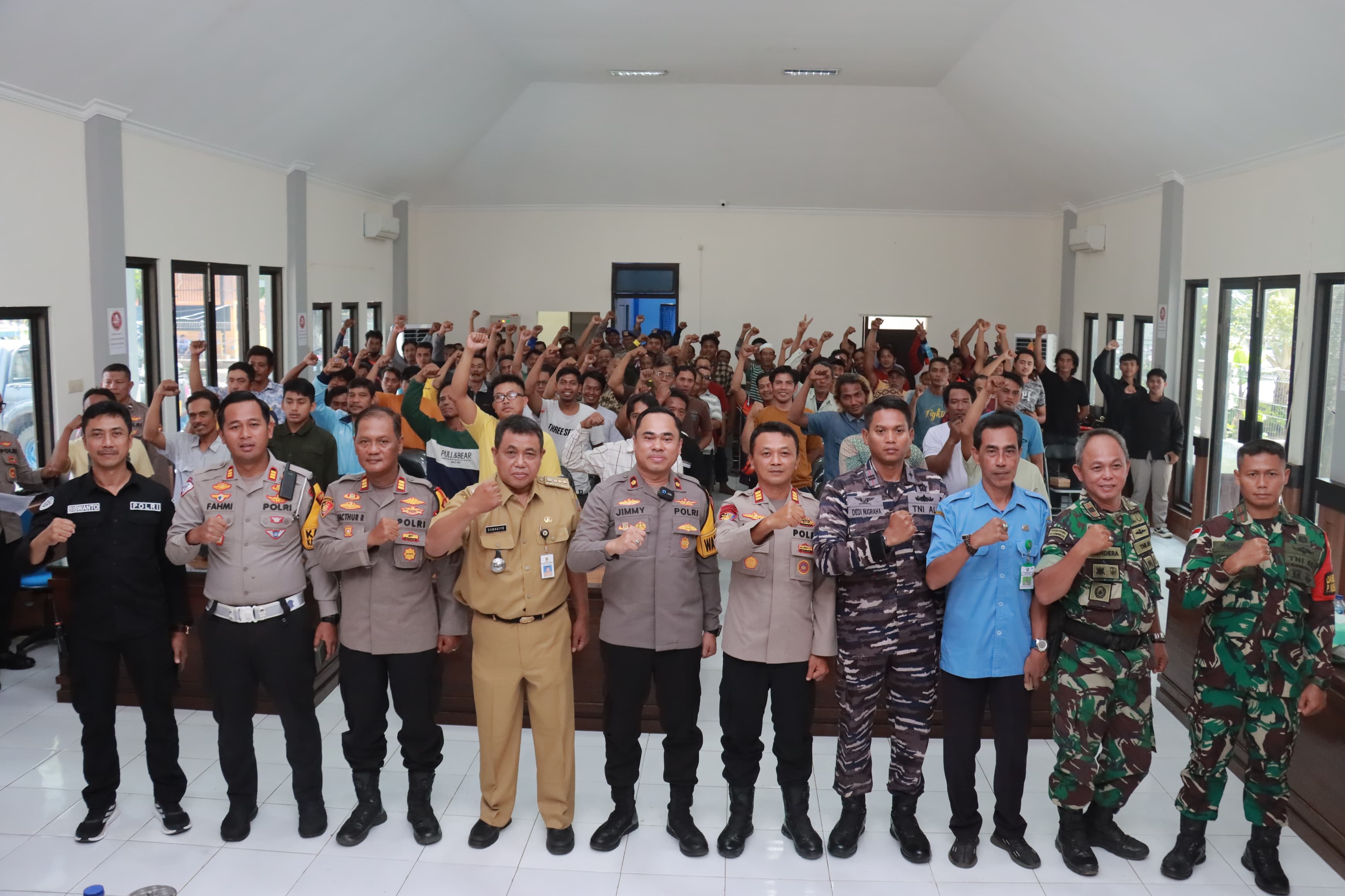 Satpolairud Polres Jember Ajak Nelayan Jaga Kedamaian Jelang Pilkada