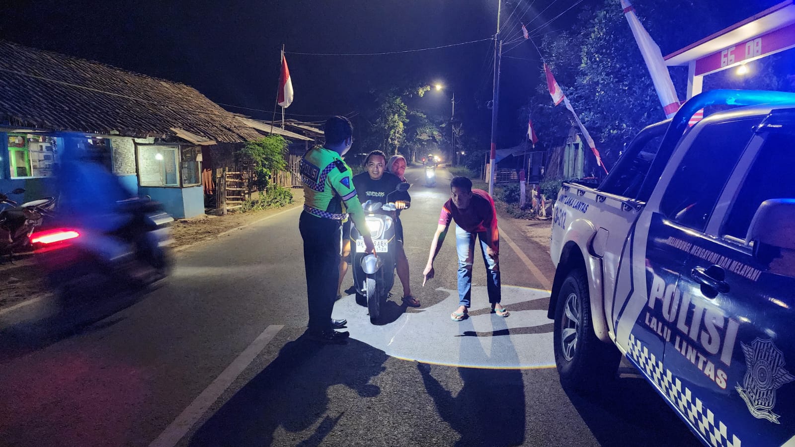 Kecelakaan Tragis, Nyawa Pengendara Motor Melayang saat Hendak Putar Balik di Jalan Jenggawah