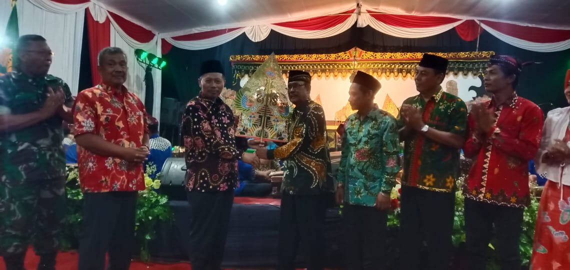 Pagelaran Wayang Kulit Khas Sidoarjo Gagrak Porongan di Desa Wilayut