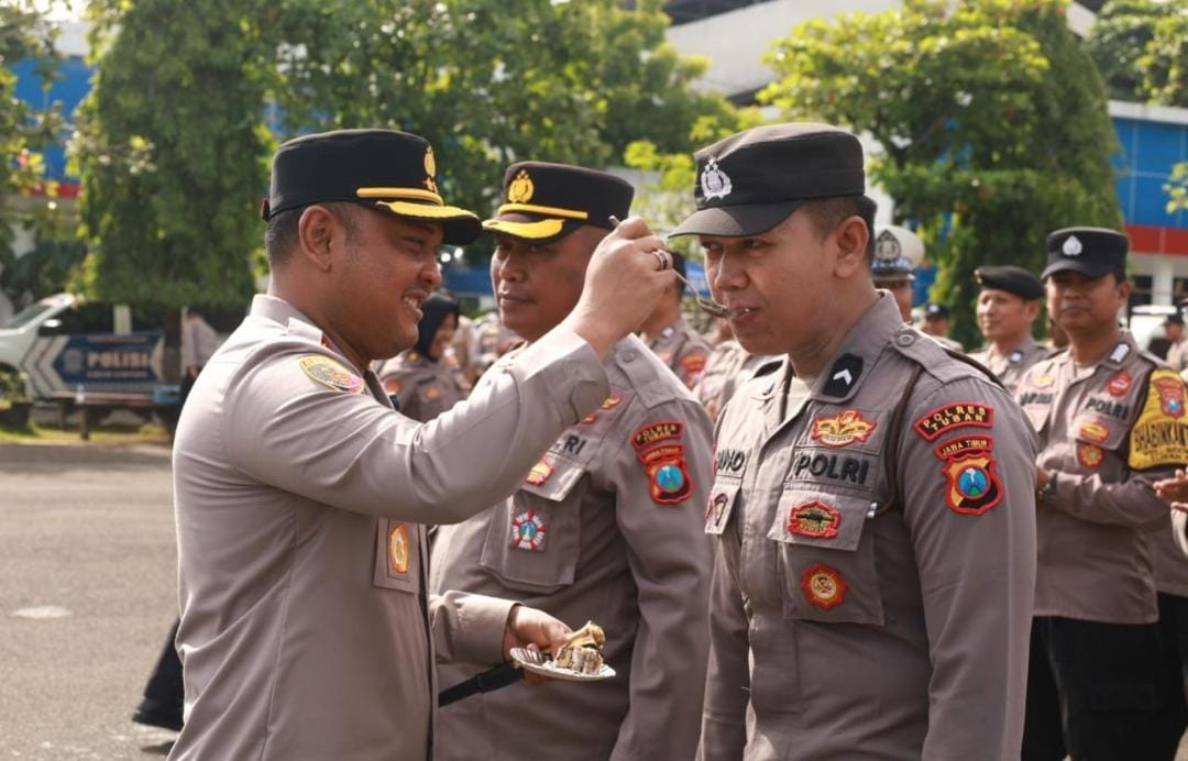 AKBP Alaiddin Beri Kejutan Anggota yang Ulang Tahun