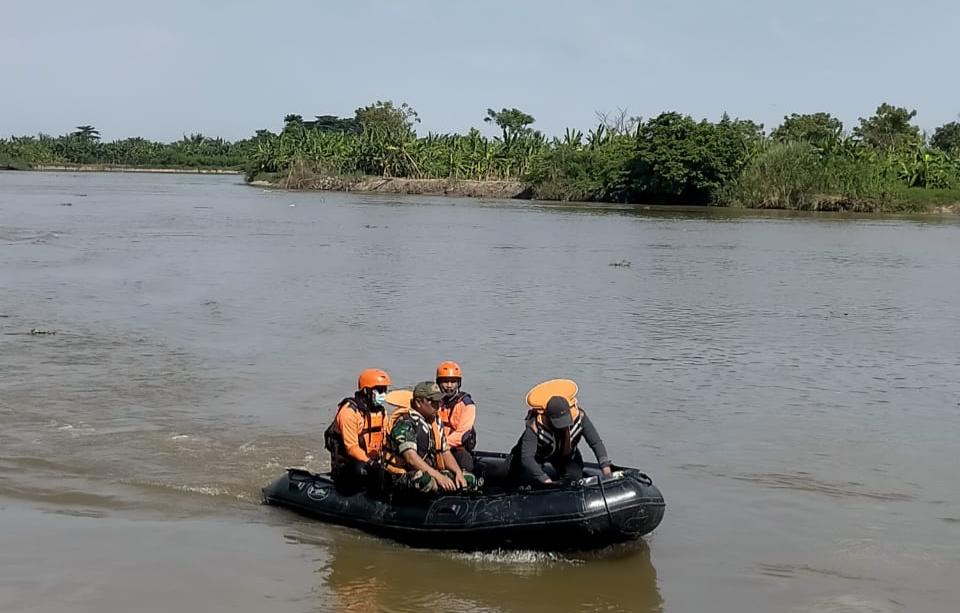 Anak Berkebutuhan Khusus Hilang Diduga Tercebur Bengawan Solo, BPBD Gresik Gencarkan Pencarian