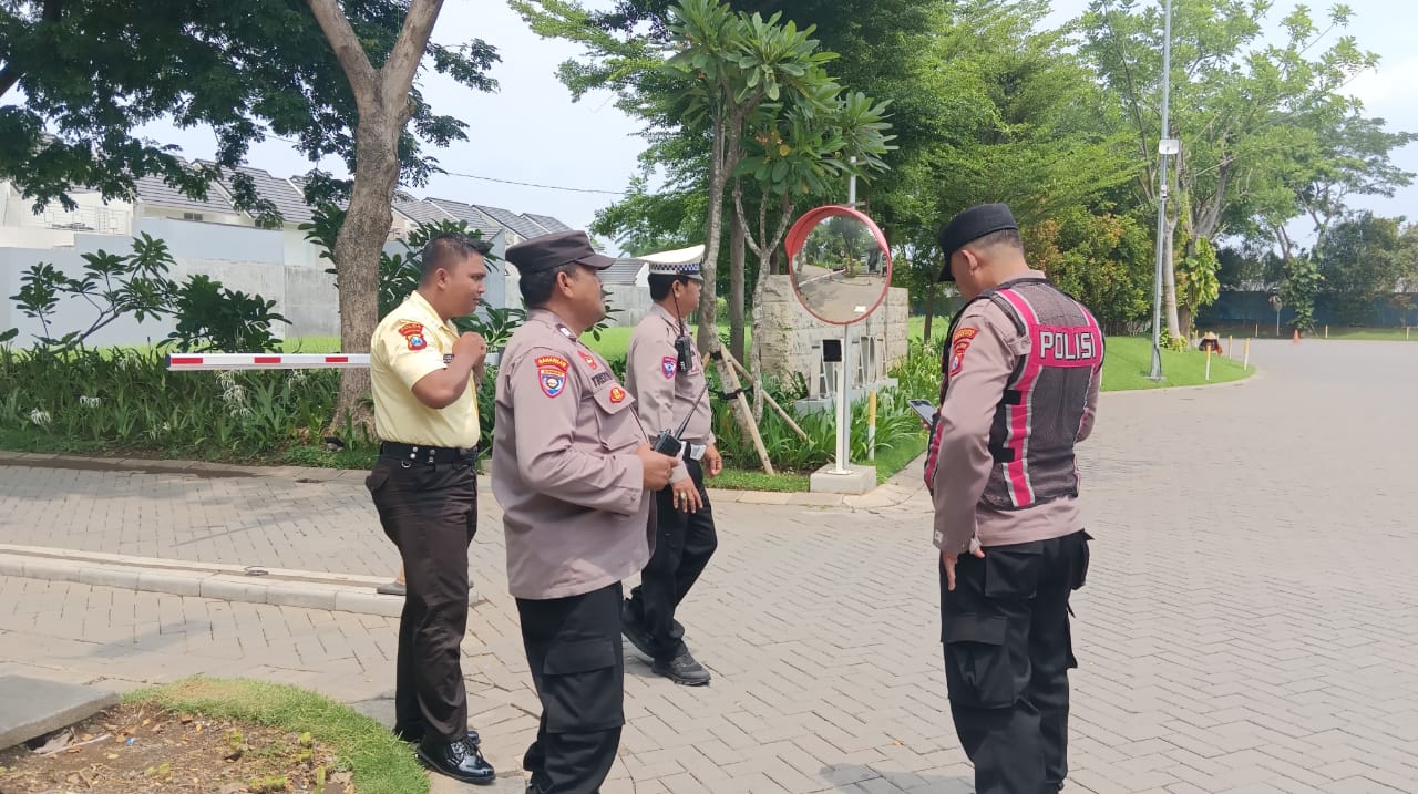 Polsek Wiyung Intensifkan Patroli Presisi, Jamin Keamanan Warga Grand Harfest