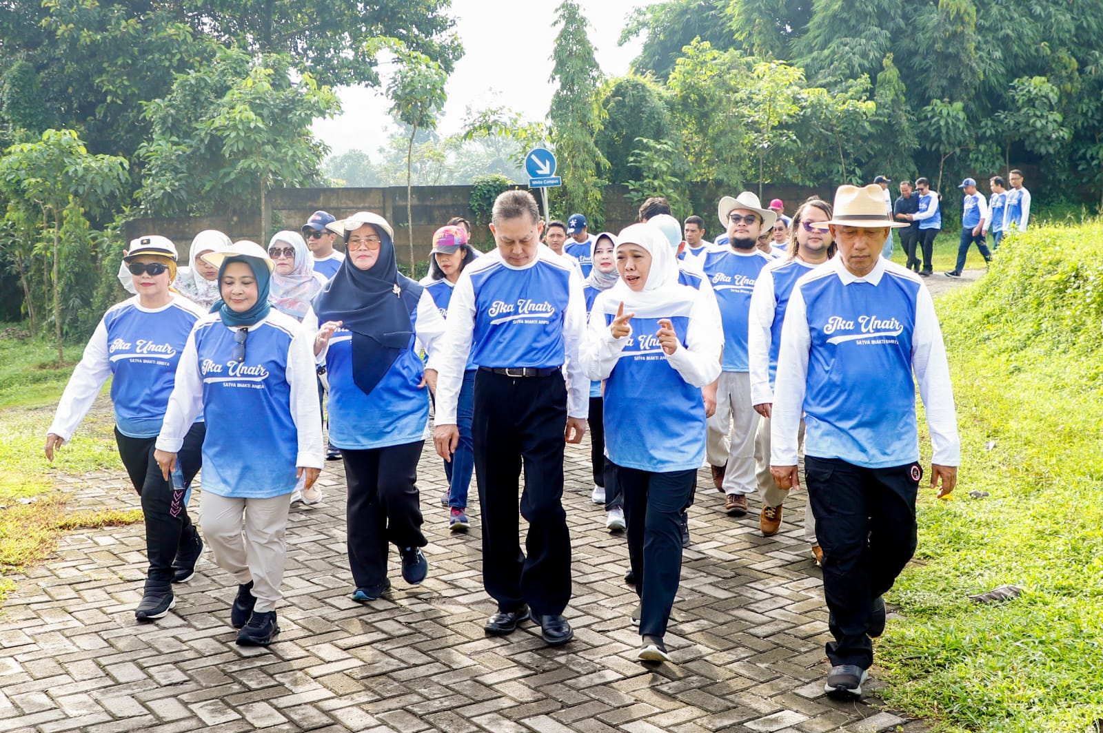 Khofifah Ajak IKA Unair Bersinergi Dukung Program Pembangunan Nasional