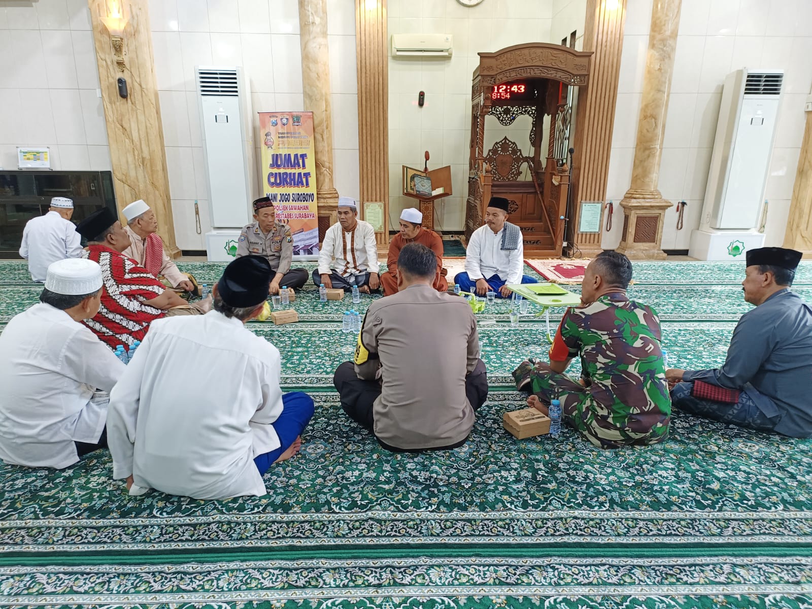 Jumat Curhat Polsek Sawahan Bersama 3 Pilar di Masjid Ilham