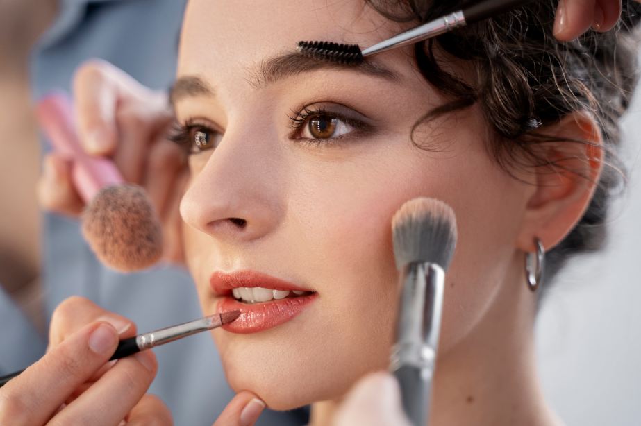 Tips Makeup Cepat dan Praktis untuk Tampil Memukau di Hari Lebaran