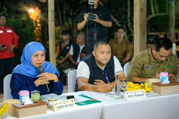 Karhutla Arjuno Rusak 10 Km Pipa Air Bersih, Khofifah Minta Bantuan Water Bombing