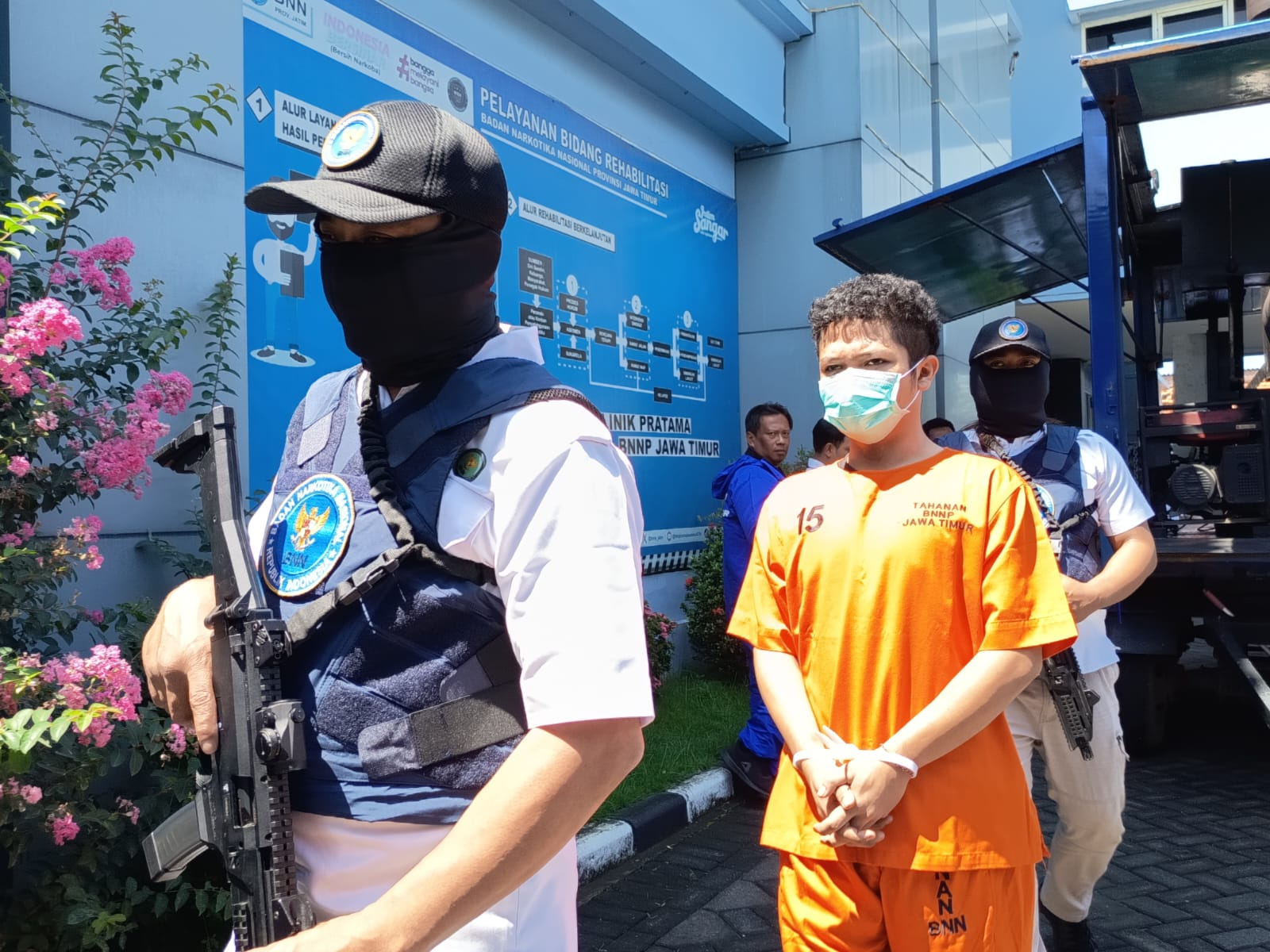 Pengakuan Tersangka OS: Ganja Dibeli via WA dari Medan, Konsumsi Pribadi untuk Ngefly