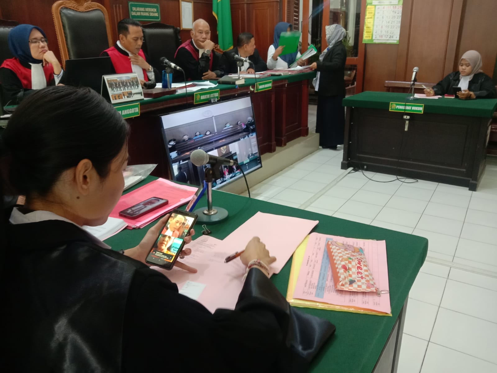 Bobol Rumah dan Curi HP, Ikawati Divonis 14 Bulan Penjara