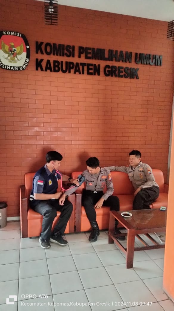 Polres Gresik Periksa Kesehatan Petugas Pengamanan KPU dan Bawaslu