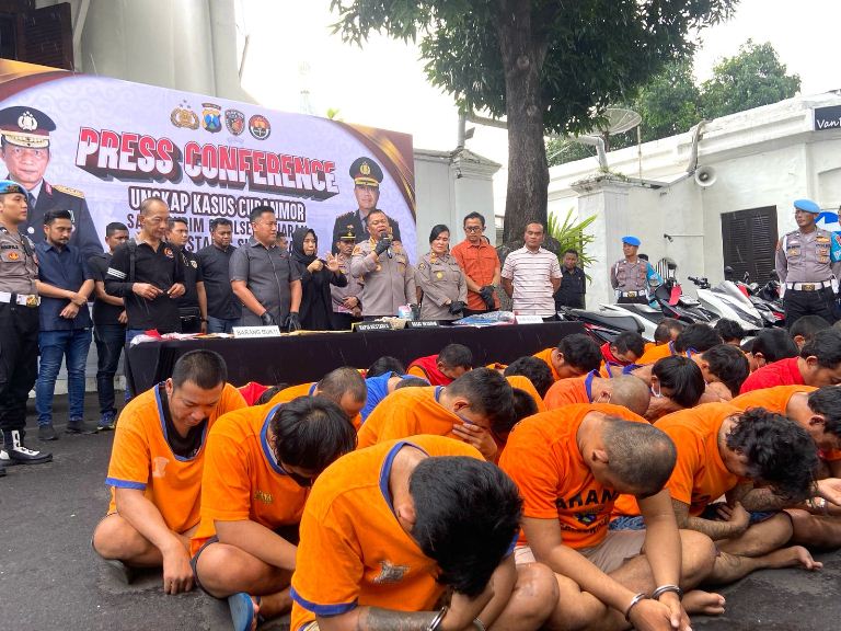 Polrestabes Surabaya Ungkap 54 Kasus Curanmor, Amankan 35 Pelaku dan 6 Penadah