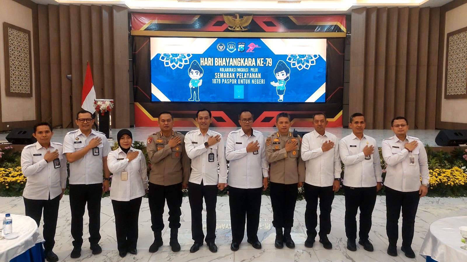 Sambut Hari Bhayangkara, Ditjen Imigrasi Gandeng Polda Jatim Buka Layanan Paspor Massal